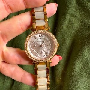 Used MK watch - probably needs new battery